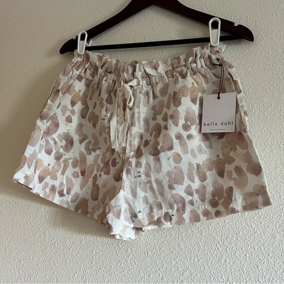 NWT Bella Dahl Ruffle Waist Short in Mojave Spots Print Size Small - Picture 3 of 10